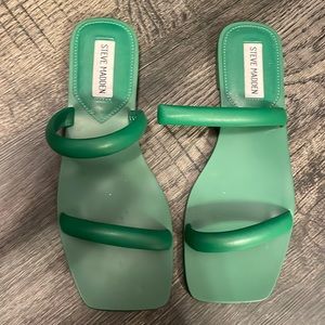 Kelly green Steve Madden sandals
